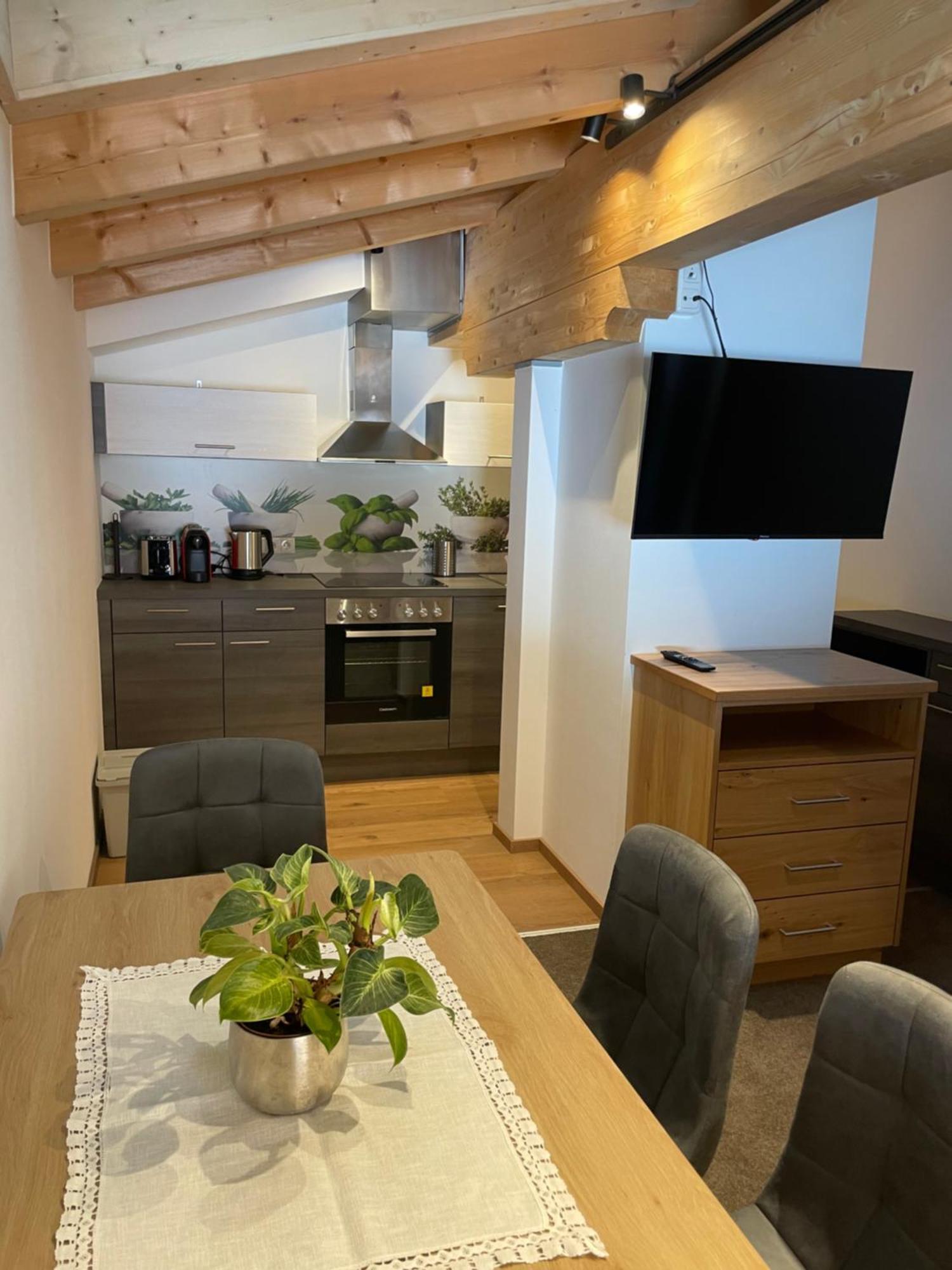 Haus Alt St. Anton Leilighet St. Anton am Arlberg Eksteriør bilde